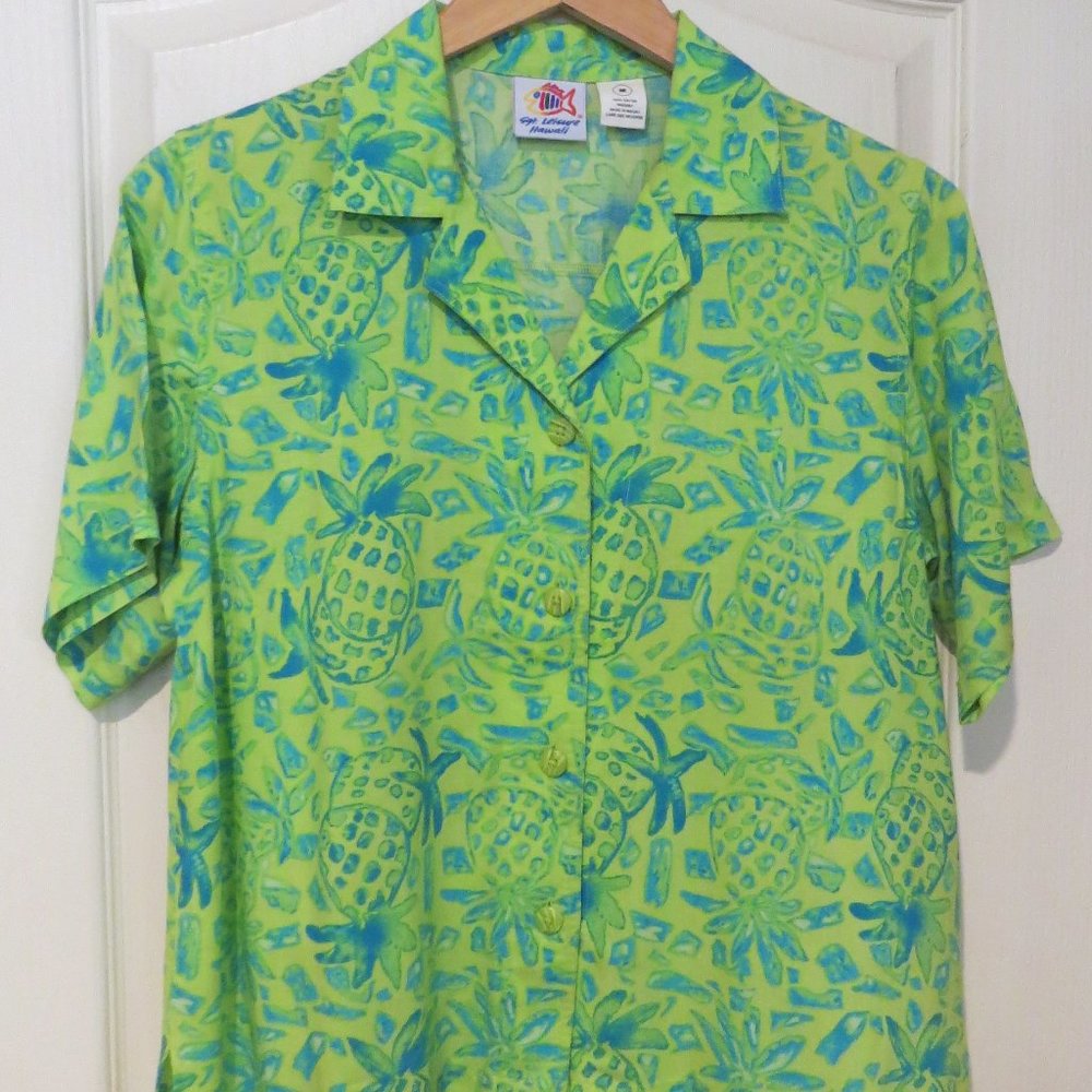 Sgt. Leisure Hawaii Button-up Blouse -Size Medium